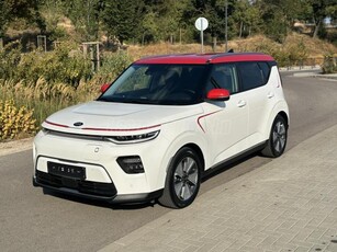 KIA SOUL EV 39kWh Silver garanciális 19800km BI-COLOR LED FÉNYSZÓRÓ 3-FÁZIS NAVI ÜLÉSFŰTÉS KAMERA H/K HIF