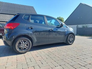 KIA VENGA 1.6 MPI Navi Magyar autó. gyári garanciával