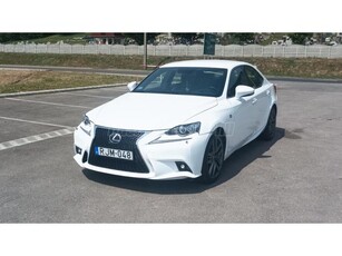 LEXUS IS 200t Entry Plus (Automata)