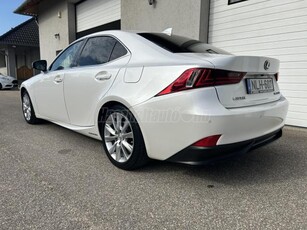 LEXUS IS 300h Executive Navi CVT