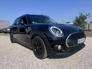 MINI CLUBMAN 1.5 Cooper AUTOMATA-ÚJ VÁLTÓS-SPORT ŰLÉSEK NAGY NAVI ŰLÉSFŰTÉS ADAPTÍV TEMPOMAT ÉS LÁMPÁK