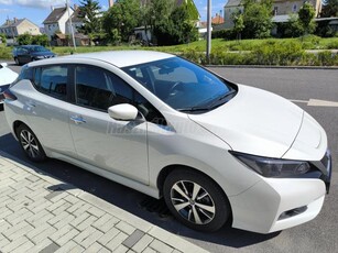 NISSAN LEAF Acenta 40kWh (Automata) csak 18.709 km! újszerű TOP állapot gyöngyház fehér ÁR TELJES INTÉZÉSSEL