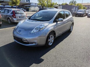 NISSAN LEAF Tekna 30 kWh (Automata) 30 KW!!! VEZETETT SZERVIZKÖNYVES!!!!FRISS MŰSZAKI!!!