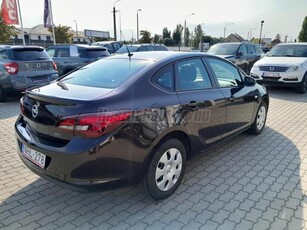 OPEL ASTRA J Sedan 1.6 Enjoy EURO6 MAGYARORSZÁGI! VALÓS KM! 2 SZETT KERÉKKEL!