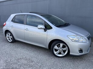 TOYOTA AURIS 1.8HIBRID.NAPFÉNYTETŐ.NAVI.17-ES KERÉK.SÉRÜLÉSMENTES.SZERVIZKÖNYV