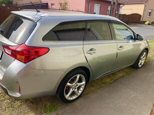 TOYOTA AURIS Touring Sports 1.6 Limited