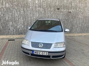 Volkswagen Sharan 1.9 PD TDI Highline