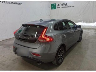 VOLVO V40 2.0 D [D2] Momentum Geartronic