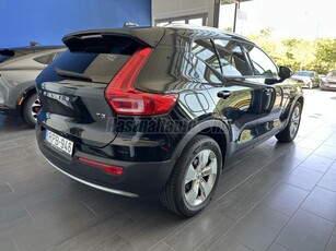 VOLVO XC40 1.5 [T3] Momentum Magyar Szervizkönyves