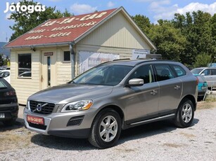 Volvo XC60 2.4 D [D3] Momentum Geartronic