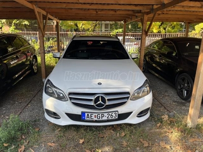 MERCEDES-BENZ E 220 BlueTEC T Avantgarde 9G-TRONIC