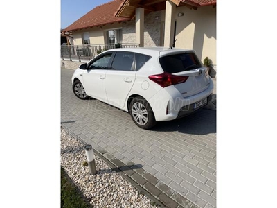 TOYOTA AURIS 1.8 HSD Active (Automata)