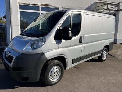 PEUGEOT BOXER 2.2 HDi 330 Combi L1H1 végig vez. szerv.könyv