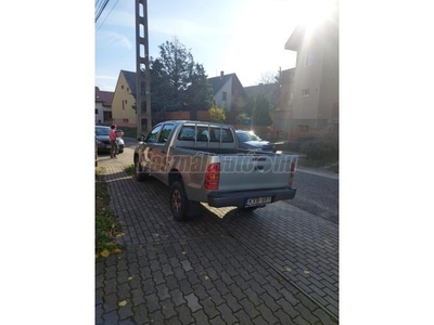 TOYOTA HI LUX Hilux 2.5 D-4D 4x4 Double Comfort AC