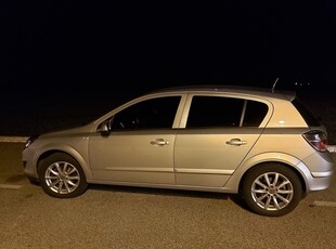 Eladó Opel Astra H