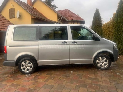 VOLKSWAGEN TRANSPORTER T5 Caravelle 2.0 CR TDI Comfortline