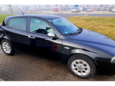 ALFA ROMEO 147 1.6 T. Spark Distinctive