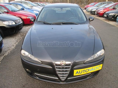 ALFA ROMEO 147 1.9 JTD 8V Distinctive 224 e km! NÉVRE ÍRVA!