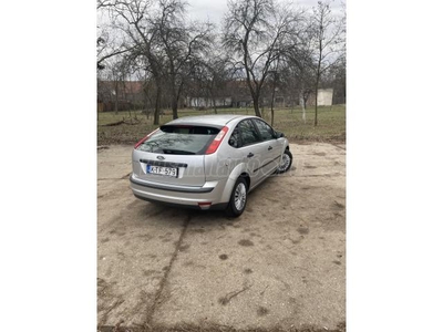 FORD FOCUS 1.4 Ambiente