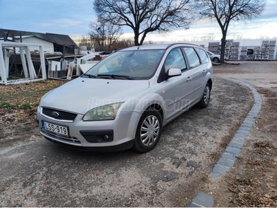 FORD FOCUS 1.6 Ghia