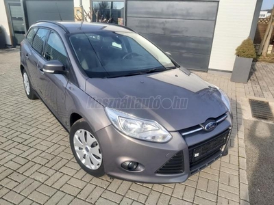 FORD FOCUS 1.6 Ti-VCT Ambiente