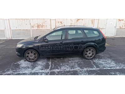 FORD FOCUS 1.8 FFV Titanium