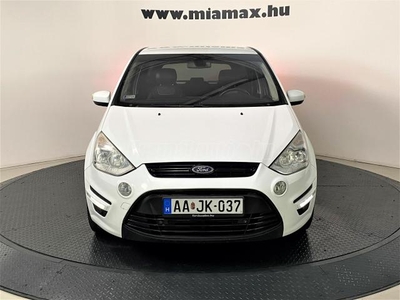 FORD S-MAX 2.0 TDCi Titanium magyarországi. szervizkönyves. vonóhorgos