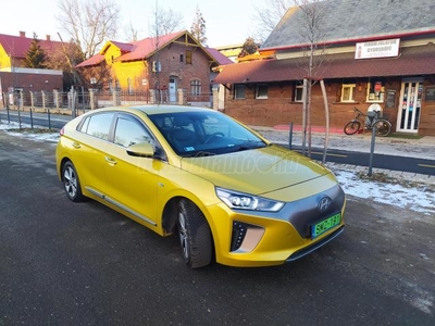 HYUNDAI IONIQ electric Premium (Automata) kormány- és ülésfűtés. hőszivattyú. vezetett szervízkönyv