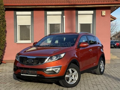 KIA SPORTAGE 1.7 CRDi EX Prémium XENON-4XÜFÜ-KAMERA