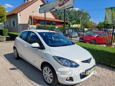 MAZDA Mazda 2