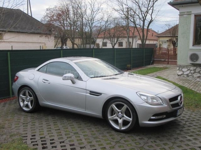 MERCEDES-BENZ SLK 200