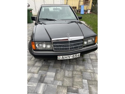 MERCEDES-BENZ 190 E 2.0