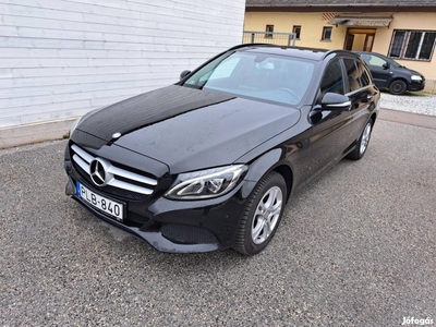 Mercedes-Benz C-Osztály