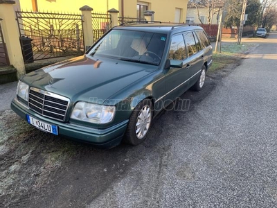 MERCEDES-BENZ E 300 T D