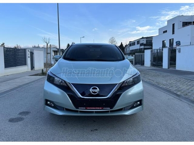 NISSAN LEAF N-Connecta 40kWh (Automata) Vezetett szervizkönyv / Önvezetés / 360 Kamera