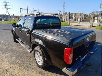 NISSAN NAVARA 4WD Double 2.5D R-Black