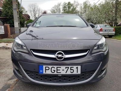 OPEL ASTRA J Sports Tourer 2.0 CDTI Cosmo Bi-Xenon. AGR ülések. Navi900. magyar nyelvű menü. Alufelni