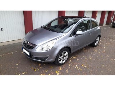 OPEL CORSA D 1.0 Essentia Napfénytető