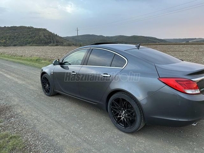 OPEL INSIGNIA 2.8 V6 T Cosmo AWD