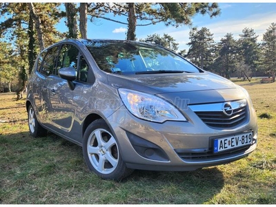 OPEL MERIVA B 1.4 T Cosmo