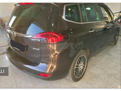 OPEL ZAFIRA TOURER 2.0 CDTI Cosmo 7 SZEMÉLYES-BIXENON-NAVI-KERÉKPÁRTARTÓ-ÜLÉSFŰTÉS-SPORTÜLÉSEK