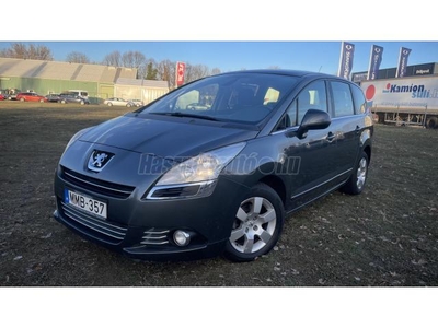 PEUGEOT 5008 1.6 HDi Premium NAGY PANORÁMA TETŐ. 7 SZEMÉLYES. TEMPOMAT.VONÓHOROG