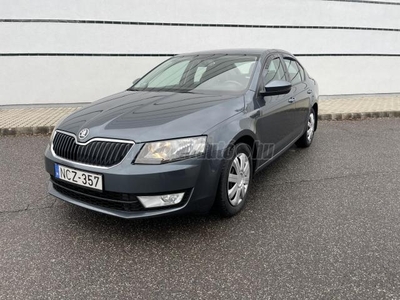 SKODA OCTAVIA 1.6 CR TDI Ambition DSG Mo-i.Szkönyv