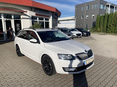 SKODA OCTAVIA Combi 1.4 TSI Elegance Vezetett szervizkönyv