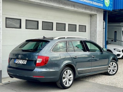 SKODA SUPERB Combi 2.0 CR TDI Elegance DSG Gyári fényezés - Vezetett szervizmúlt - Vezérlés lecserélve