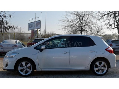 TOYOTA AURIS 1.8 HSD Sol Navi (Automata) PREMIUM/FÉLBŐR/KAMERA+PDC/TEMPOMAT/KEYLESS-GO/GARANCIA!