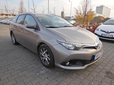 TOYOTA AURIS Touring Sports 1.33 Active Trend+ 94Ekm!Magyar.vez.szervízkönyv!