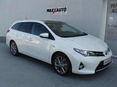 TOYOTA AURIS Touring Sports 1.8 HSD Active (Automata) PANORÁMA+NAVI+TOLATÓKAMERA+BŐR+ÜLÉSFŰTÉS!