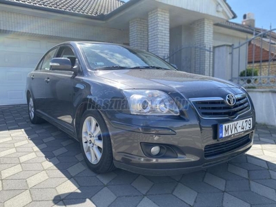 TOYOTA AVENSIS 2.0 D-4D