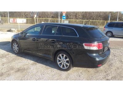 TOYOTA AVENSIS Wagon 2.0 D-4D Executive